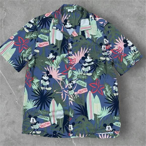 Disney Parks Mickey Mouse Hawaiian Resort Theme Button Down Shirt Size Medium - Picture 1 of 7